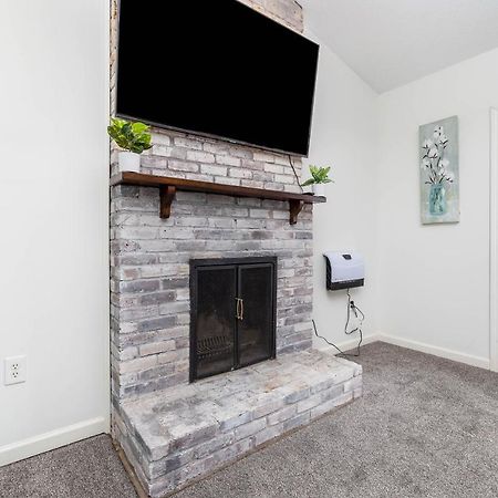 Exquisite Downtown Loft Apartment ハートフォード エクステリア 写真